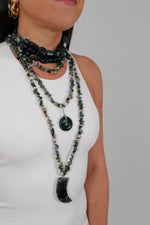 Load image into Gallery viewer, Agate Moss Horn Necklace
